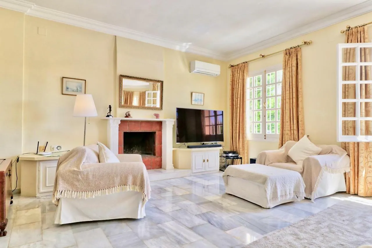 Villa Las Palmas Sleeps 10 Mijas Spain