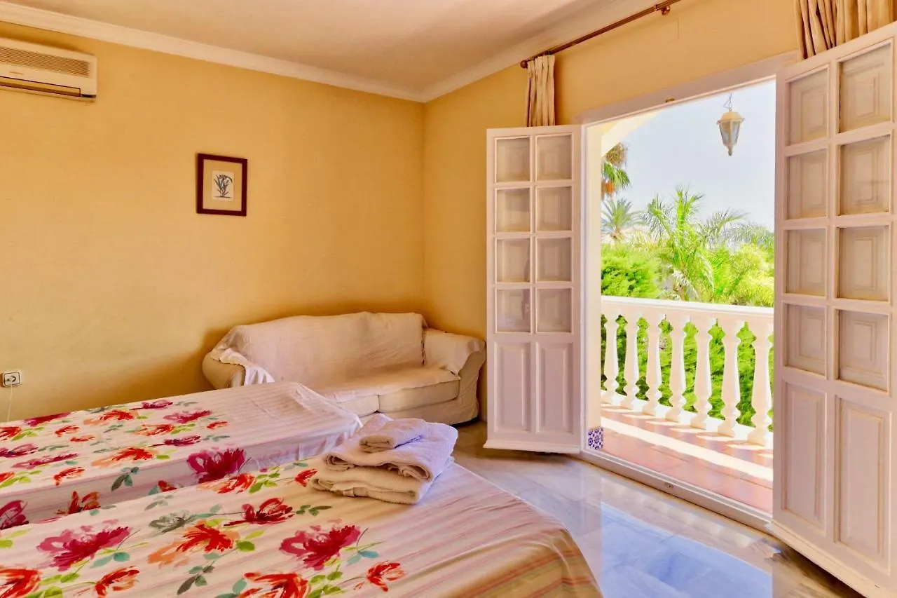 Villa Las Palmas Sleeps 10 Mijas Spain
